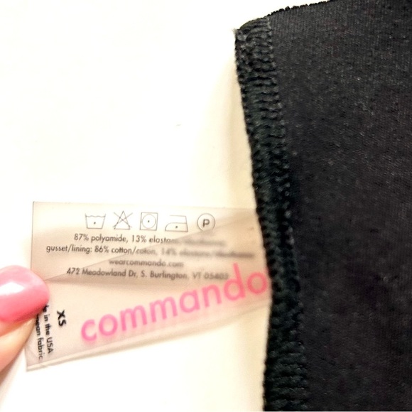 Commando Sleeveless Banded
Cutout Seamless Bodysuit Top Black
Size XS revolve - Picture 8 of 8